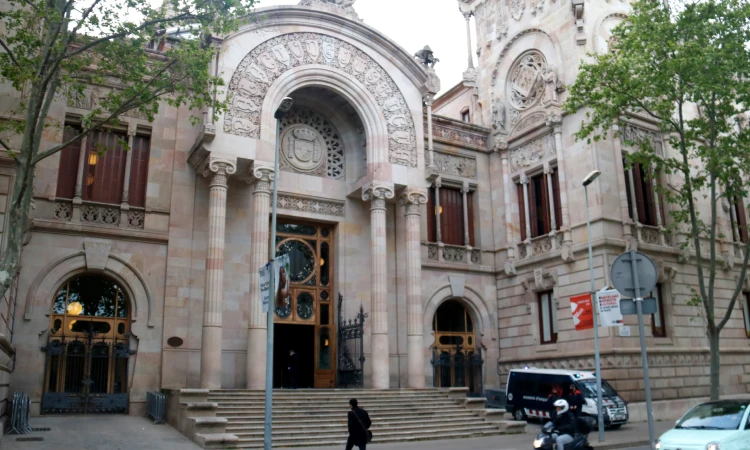 Condemnen un cambrer que va negar-se a atendre unes clientes per la seva orientació sexual